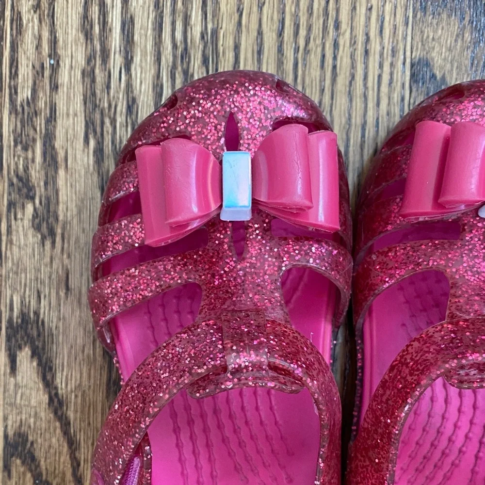 Pink glitter Crocs Isabella bow sandals, size 6. Excellent condition ships quick - Picture 11 of 12